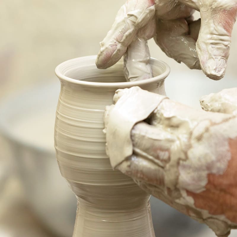 Obori Soma-ware Kyogetsu Pottery/ Shaping a teacup-4